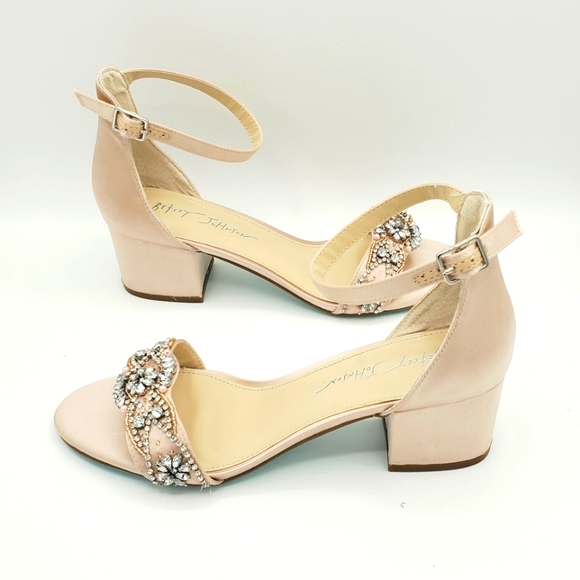 Betsey Johnson Mel heels, Champagne, NIB - Picture 3 of 9